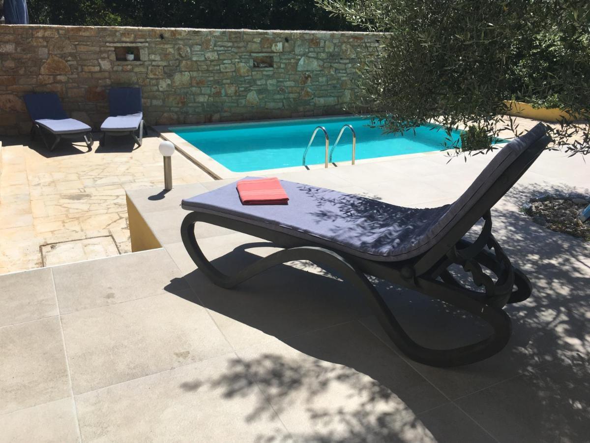 Holiday Home Ava1 With Pool & Holiday Home Ava2 With Whirlpool Baderna Εξωτερικό φωτογραφία