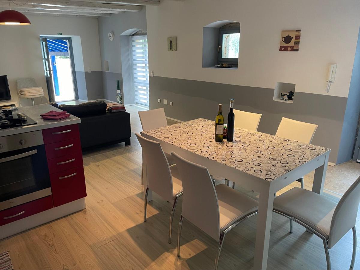 Holiday Home Ava1 With Pool & Holiday Home Ava2 With Whirlpool Baderna Εξωτερικό φωτογραφία