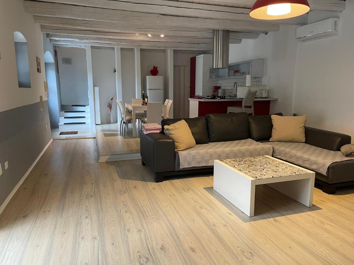 Holiday Home Ava1 With Pool & Holiday Home Ava2 With Whirlpool Baderna Εξωτερικό φωτογραφία