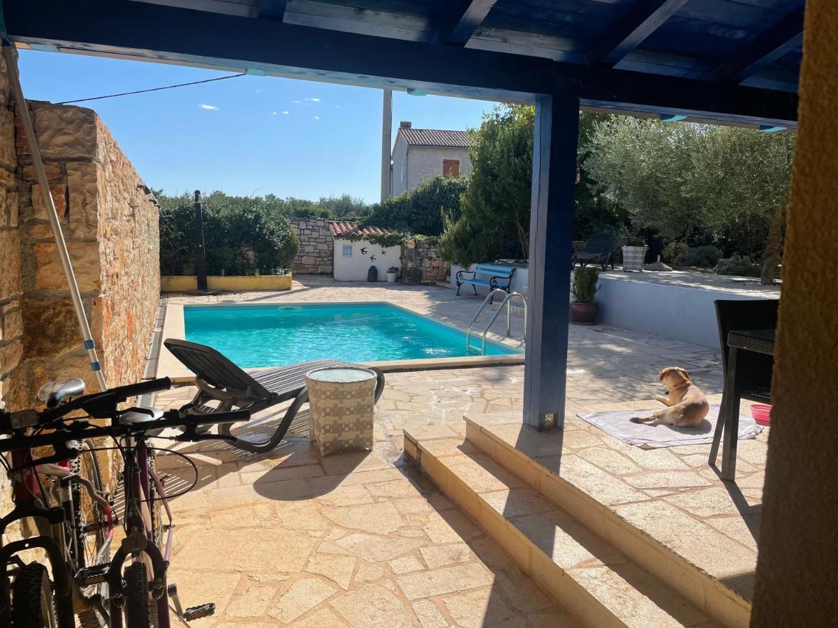 Holiday Home Ava1 With Pool & Holiday Home Ava2 With Whirlpool Baderna Εξωτερικό φωτογραφία