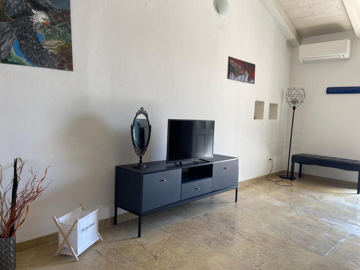 Holiday Home Ava1 With Pool & Holiday Home Ava2 With Whirlpool Baderna Εξωτερικό φωτογραφία