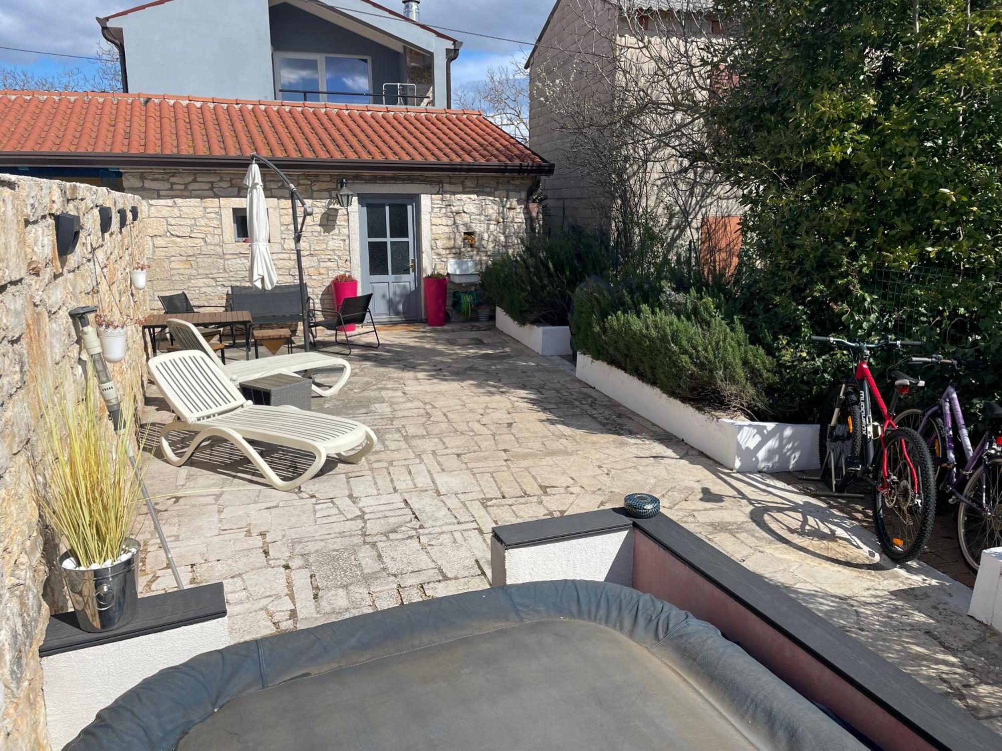 Holiday Home Ava1 With Pool & Holiday Home Ava2 With Whirlpool Baderna Εξωτερικό φωτογραφία