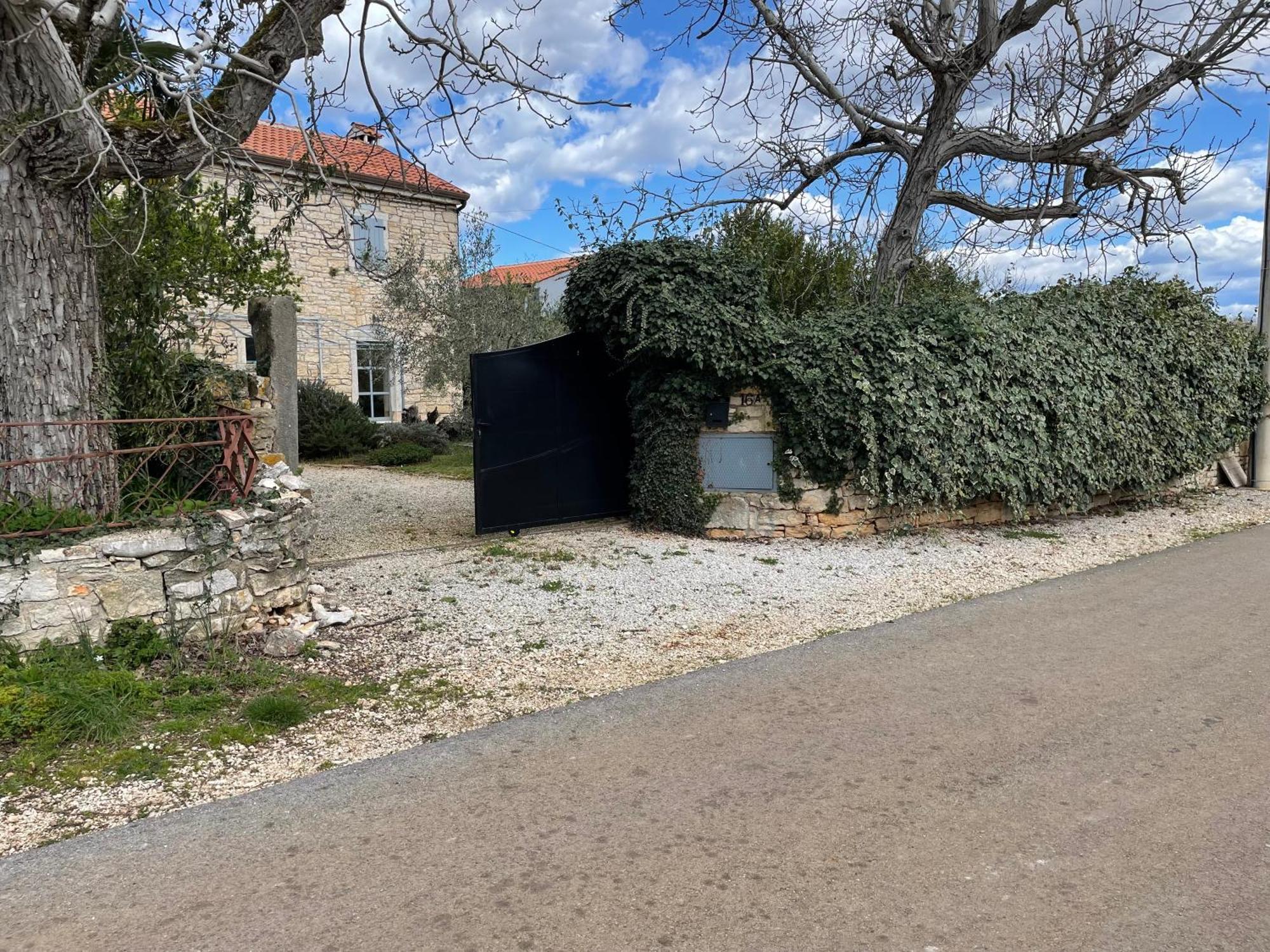 Holiday Home Ava1 With Pool & Holiday Home Ava2 With Whirlpool Baderna Εξωτερικό φωτογραφία